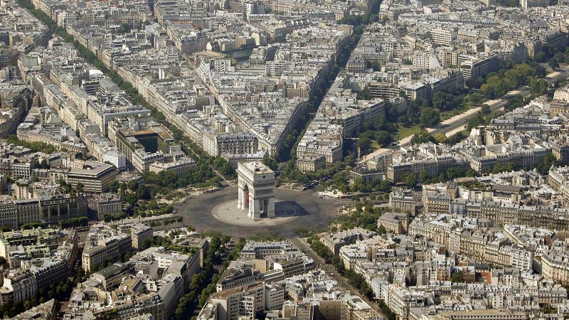 Парисыг “бүтээсэн” гүнтэн